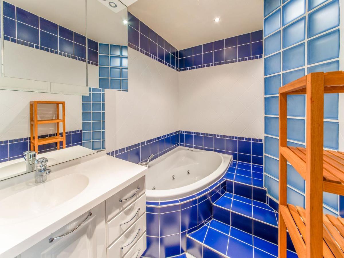 Luxurious House With Sauna In A Farm In باستونيا المظهر الخارجي الصورة